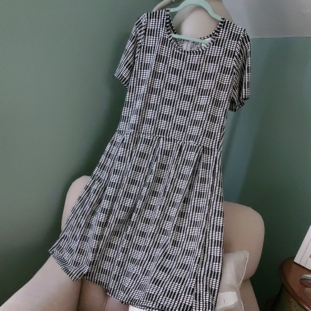 🔴SOLD LuLaRoe B&W polka-dot dress 2xl